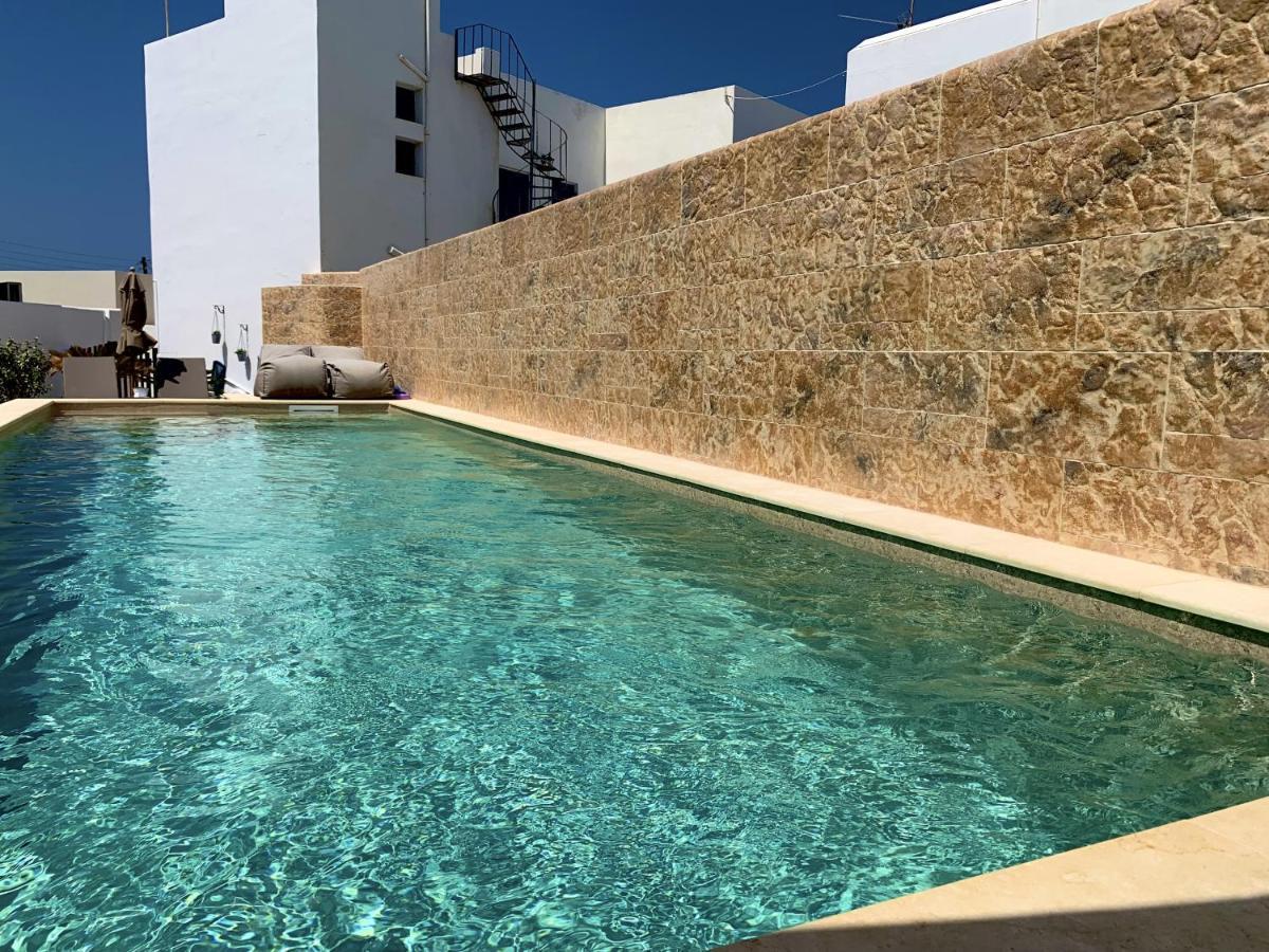 Christina Hotel, Adults Only, Heated Salt Water Pool Науса Екстер'єр фото