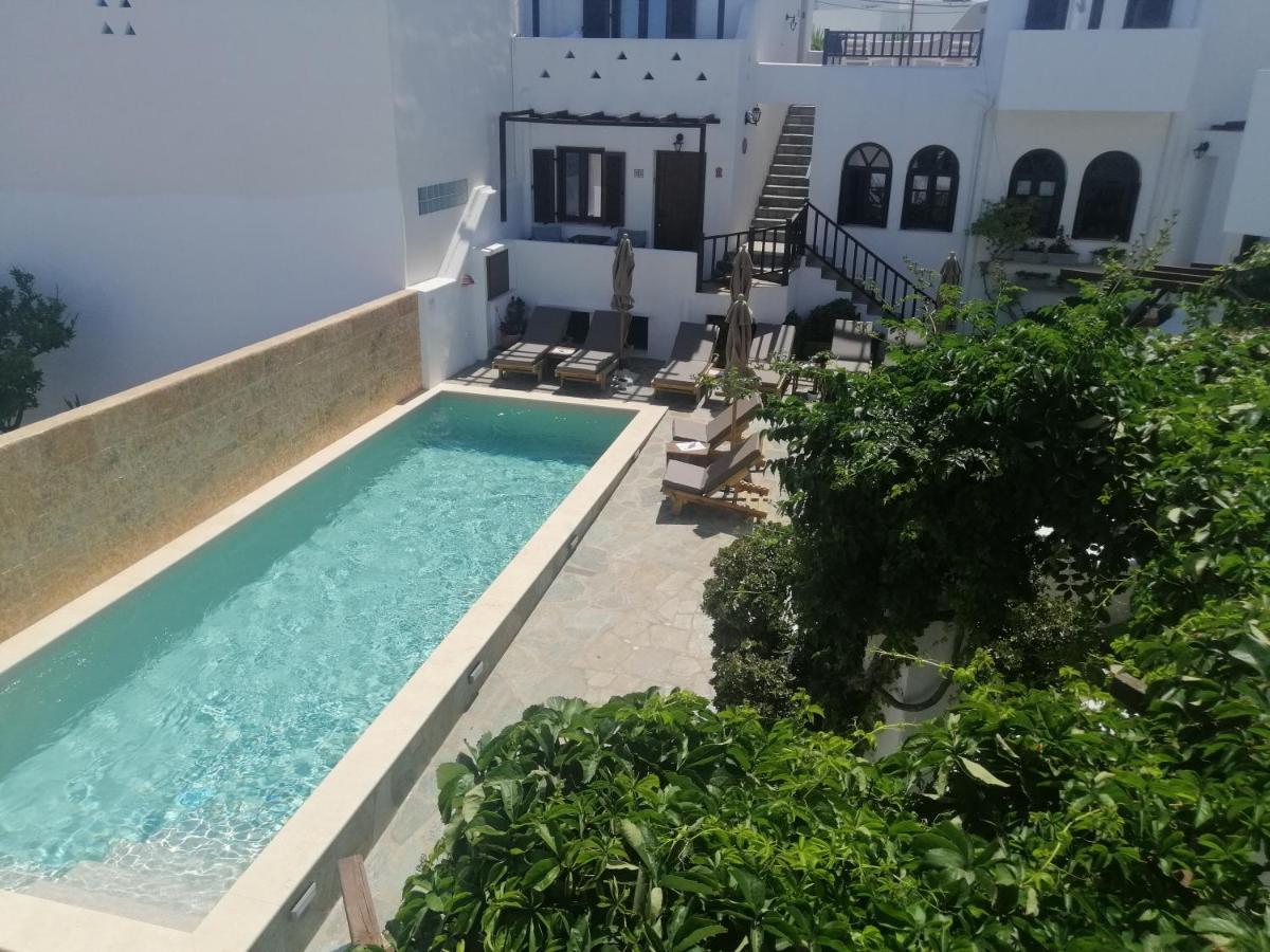 Christina Hotel, Adults Only, Heated Salt Water Pool Науса Екстер'єр фото