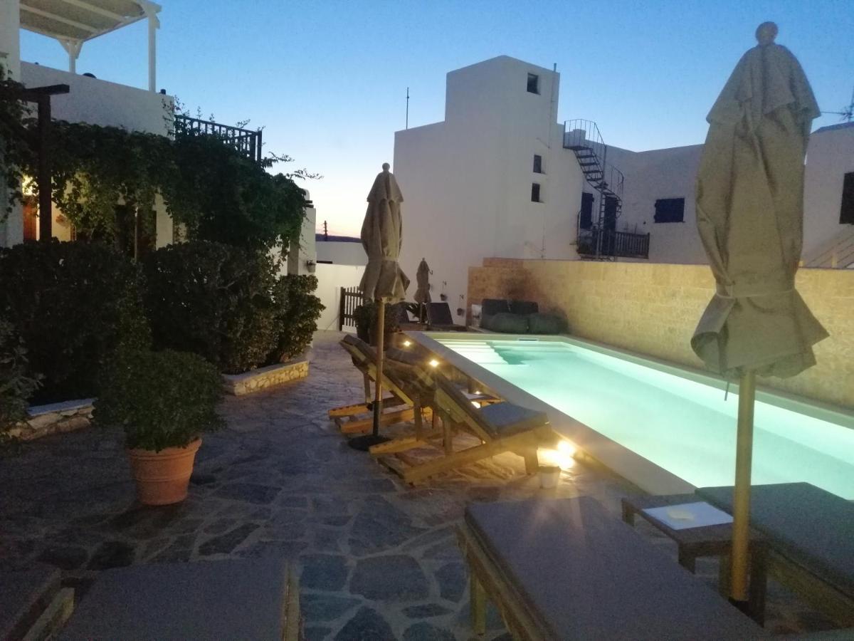 Christina Hotel, Adults Only, Heated Salt Water Pool Науса Екстер'єр фото