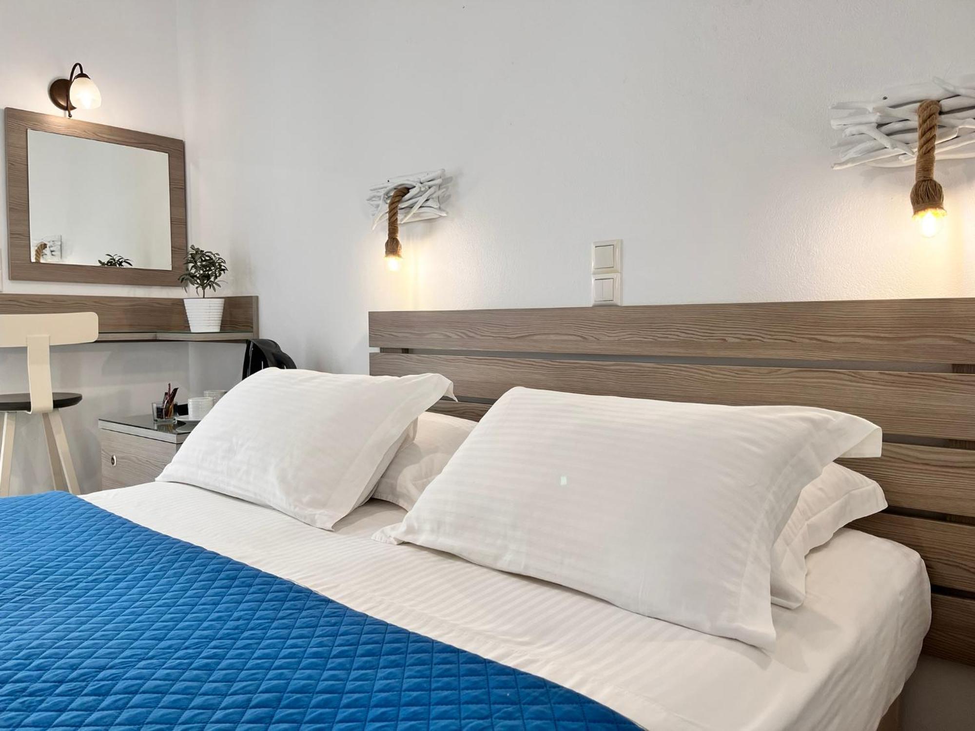 Christina Hotel, Adults Only, Heated Salt Water Pool Науса Номер фото